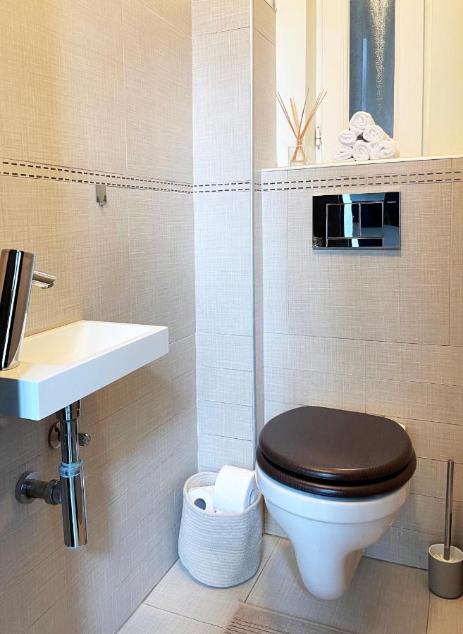 Apartamento Deluxe Cosmopolitan Budapest, With Private Parking