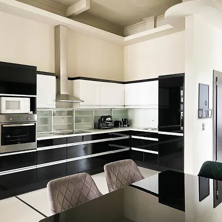 Deluxe Cosmopolitan Apartment Budapest, With Private Parking Exterior foto